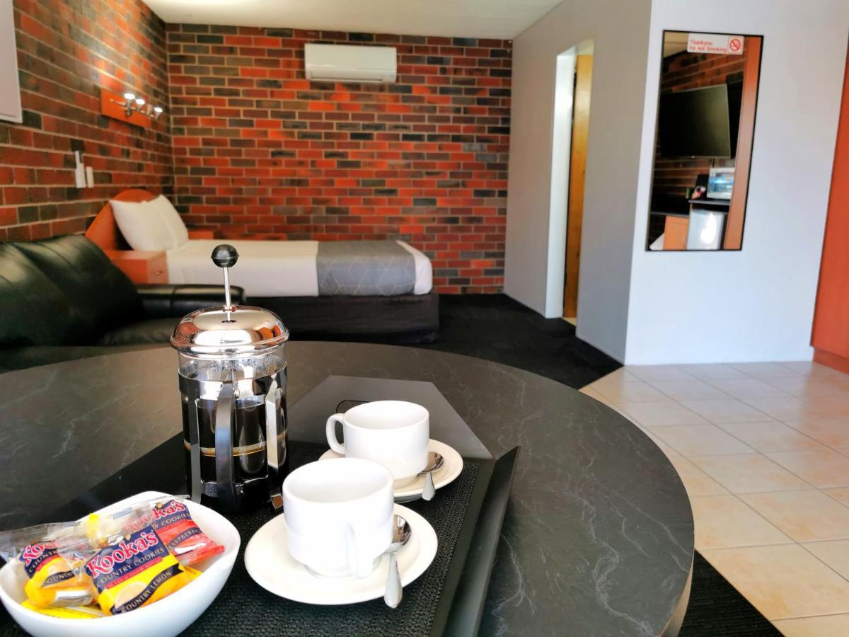 هورشام Town House Motor Inn المظهر الخارجي الصورة