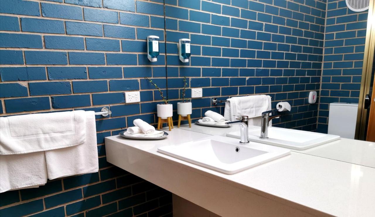 هورشام Town House Motor Inn المظهر الخارجي الصورة