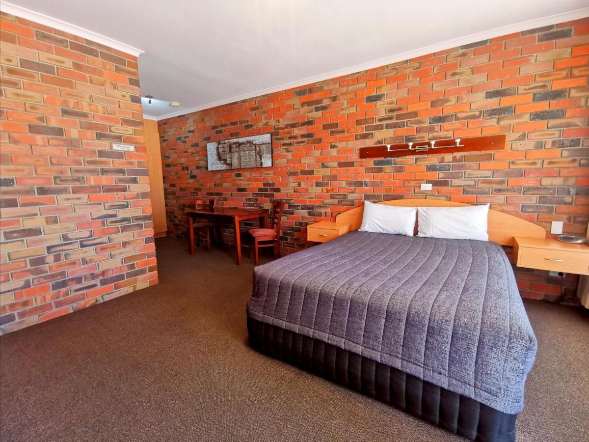 هورشام Town House Motor Inn المظهر الخارجي الصورة