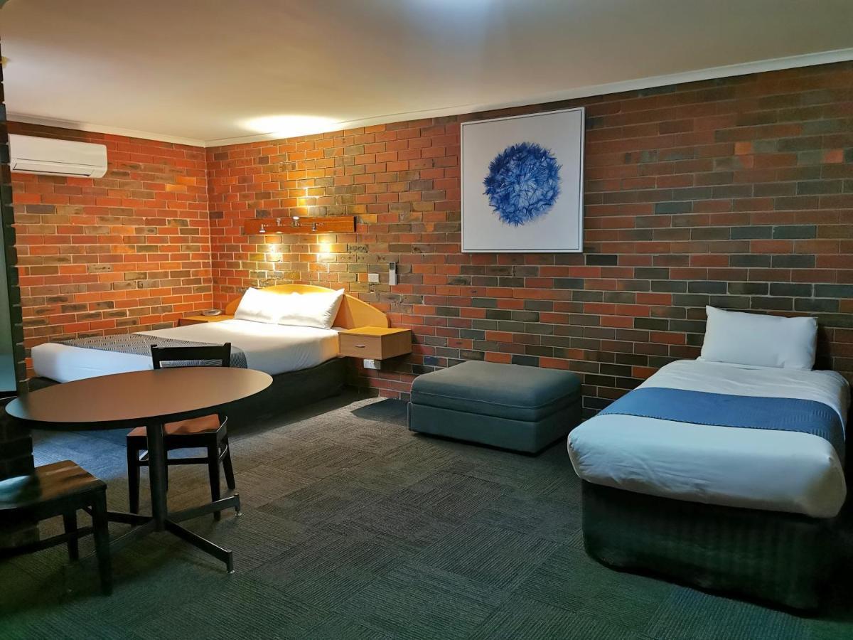 هورشام Town House Motor Inn المظهر الخارجي الصورة