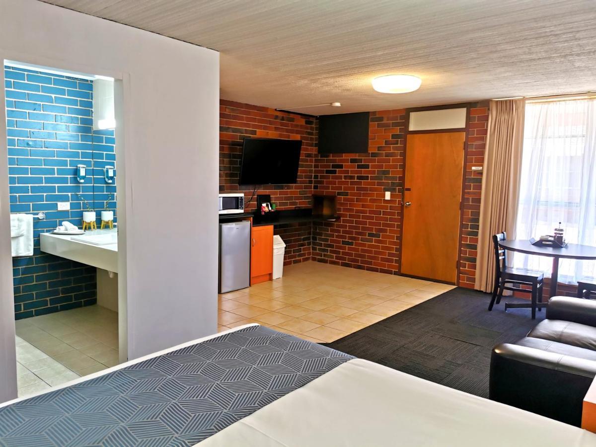 هورشام Town House Motor Inn المظهر الخارجي الصورة